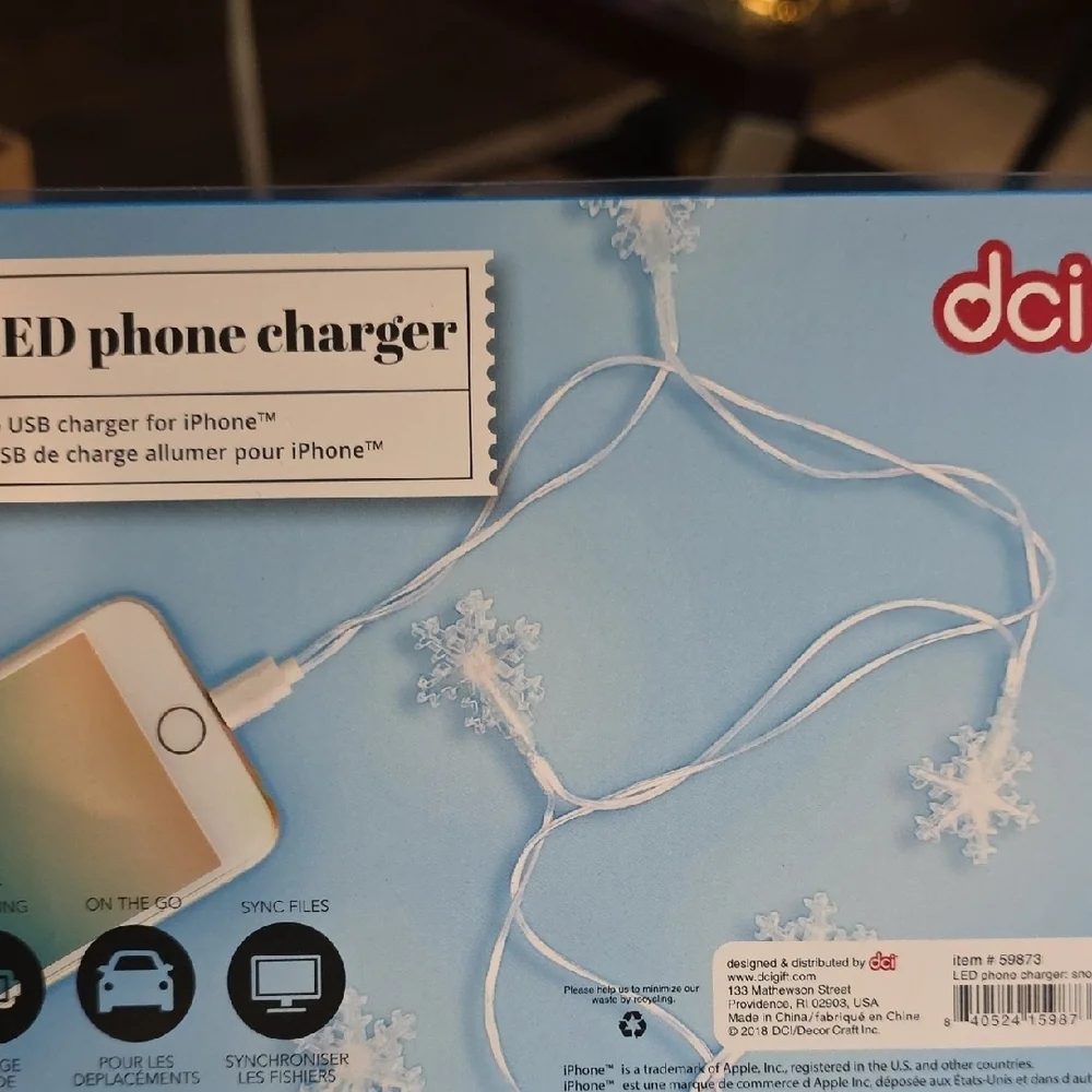 DCI, Iphone Snow Flake Led Phone Charger